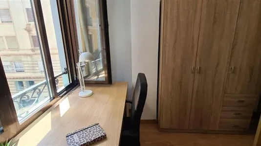 Rooms in Valencia Ciutat Vella - photo 2
