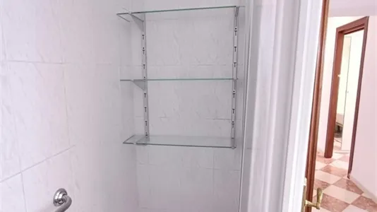 Rooms in Los Bermejales - photo 8