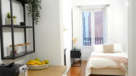 Rooms in Madrid Salamanca - photo 9
