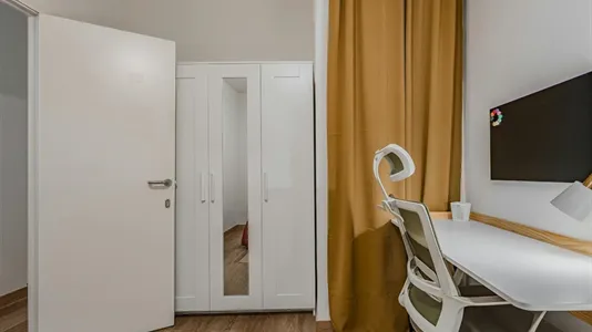 Rooms in Cornellà de Llobregat - photo 5