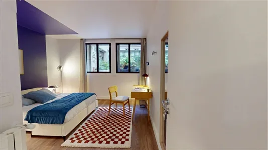 Rooms in Paris 8ème arrondissement - photo 2