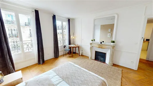Rooms in Paris 10ème arrondissement - photo 3