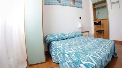 Room for rent in Milano Zona 7 - Baggio, De Angeli, San Siro, Milan