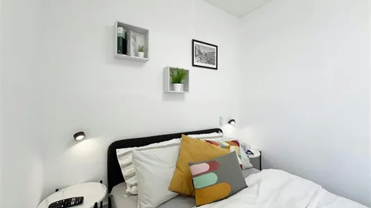 Rooms in Madrid Moncloa-Aravaca - photo 4