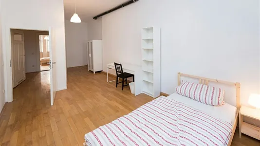 Rooms in Munich Ludwigsvorstadt-Isarvorstadt - photo 2