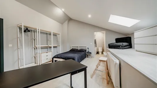 Rooms in Charleroi - photo 2