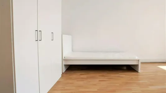 Rooms in Berlin Charlottenburg-Wilmersdorf - photo 2