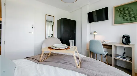 Rooms in Madrid ChamartĂn - photo 4
