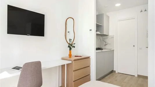 Rooms in Madrid Fuencarral-El Pardo - photo 2