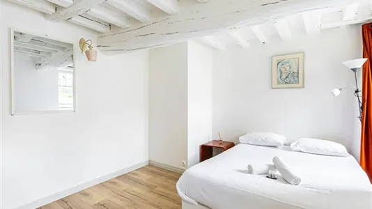 Houses in Boulogne-Billancourt - photo 9