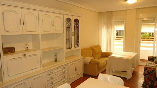 Rooms in Córdoba - photo 8