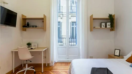 Rooms in Madrid Centro - photo 4