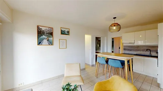 Rooms in Saint-Julien-en-Genevois - photo 8