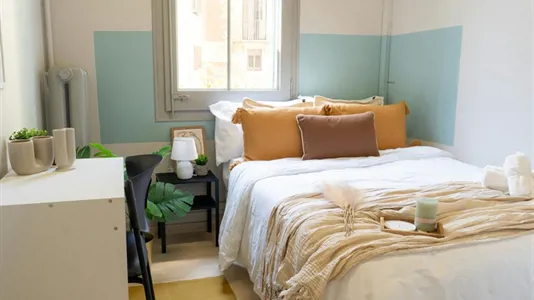 Rooms in Barcelona Ciutat Vella - photo 1