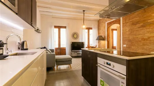 Apartments in Barcelona Ciutat Vella - photo 2