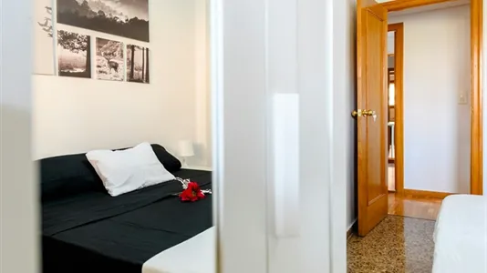 Rooms in Zaragoza - photo 10