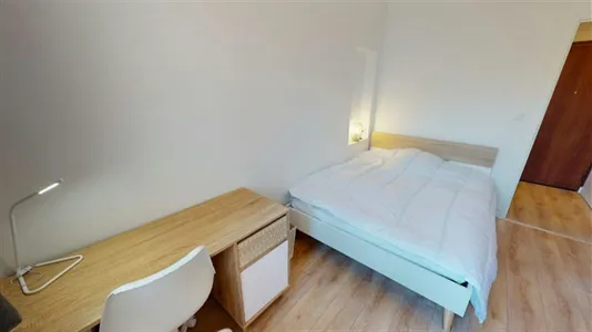Rooms in Grenoble - photo 2