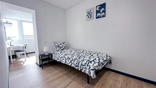 Rooms in Aveiro - photo 1