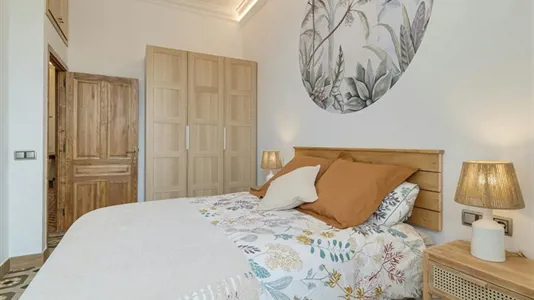 Rooms in Barcelona Eixample - photo 2