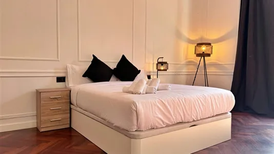 Rooms in Barcelona Eixample - photo 5