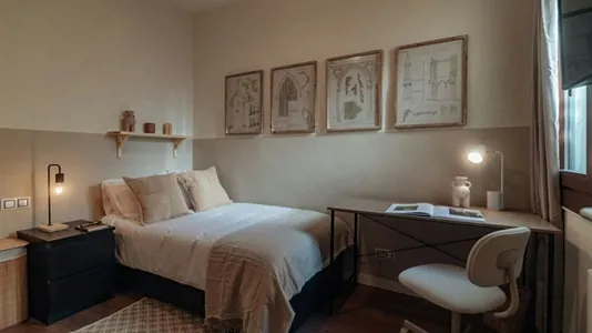 Rooms in Barcelona Ciutat Vella - photo 1