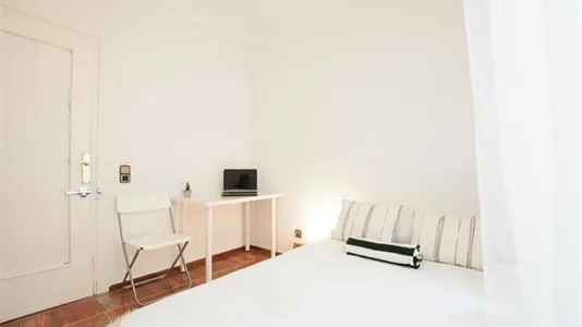 Rooms in Madrid Centro - photo 7