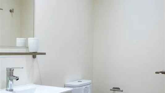 Rooms in Madrid Chamberí - photo 8