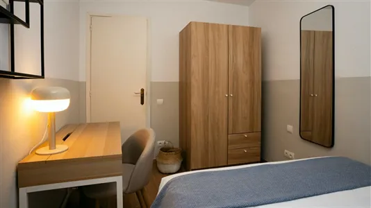 Apartments in Barcelona Ciutat Vella - photo 7