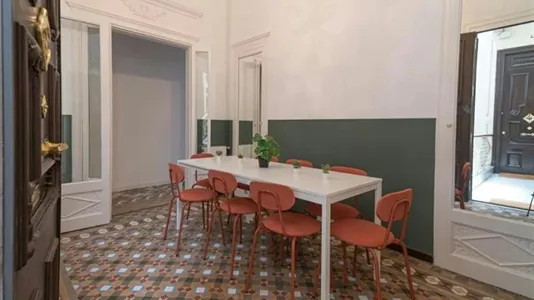 Rooms in Barcelona Eixample - photo 6