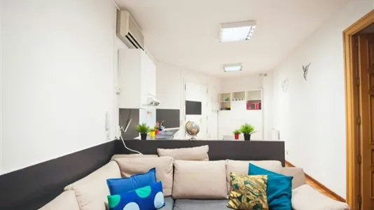 Rooms in Madrid Chamberí - photo 4