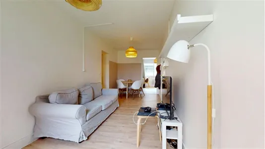 Rooms in Lyon - photo 2