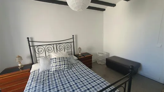 Rooms in Barcelona Ciutat Vella - photo 8
