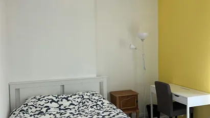 Room for rent in Charleroi, Henegouwen