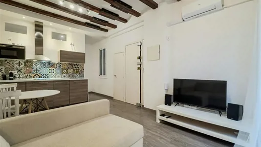 Apartments in Barcelona Ciutat Vella - photo 2