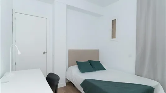 Rooms in Madrid Chamberí - photo 3