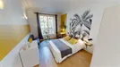 Room for rent, Paris 16ème arrondissement (South), Paris, &lt;span class=&quot;blurred street&quot; onclick=&quot;ProcessAdRequest(10280599)&quot;&gt;&lt;span class=&quot;hint&quot;&gt;See streetname&lt;/span&gt;[xxxxxxxxxxxxx]&lt;/span&gt;