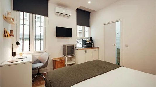 Rooms in Madrid Retiro - photo 3