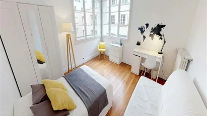Room for rent in Boulogne-Billancourt, Île-de-France