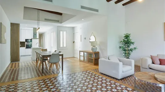 Apartments in Barcelona Ciutat Vella - photo 7