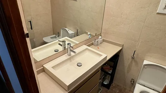 Rooms in Barcelona Eixample - photo 9