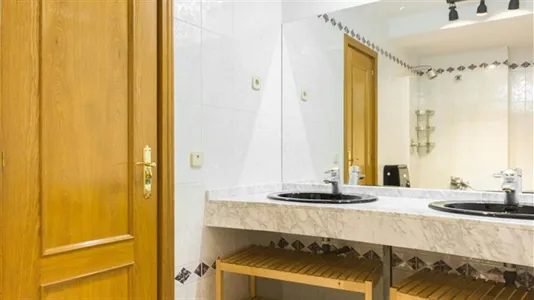 Rooms in Madrid Tetuán - photo 9