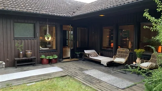 Houses in Ekerö - photo 1