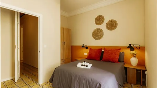 Rooms in Barcelona Ciutat Vella - photo 3