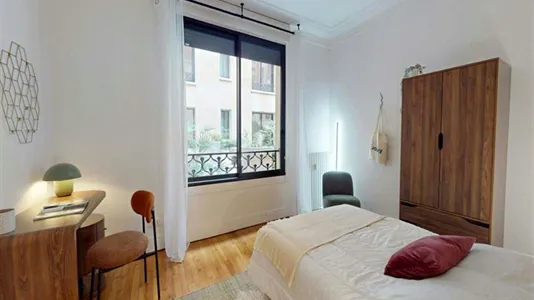 Rooms in Paris 8ème arrondissement - photo 2
