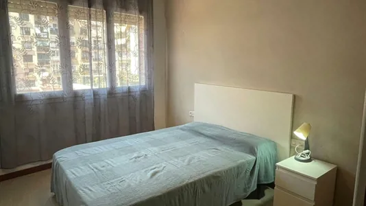 Rooms in Barcelona Eixample - photo 1