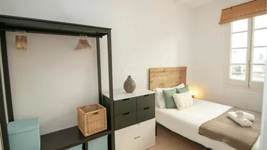 Apartments in Barcelona Ciutat Vella - photo 2