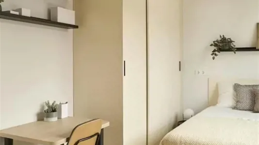 Rooms in Madrid Centro - photo 3
