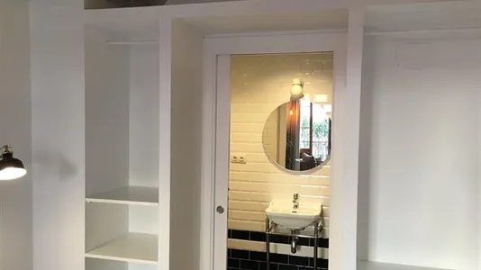 Apartments in Barcelona Ciutat Vella - photo 4