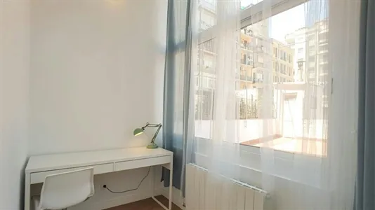 Rooms in Barcelona Eixample - photo 3