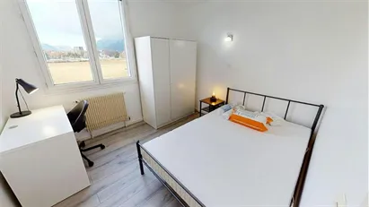 Room for rent in Grenoble, Auvergne-Rhône-Alpes